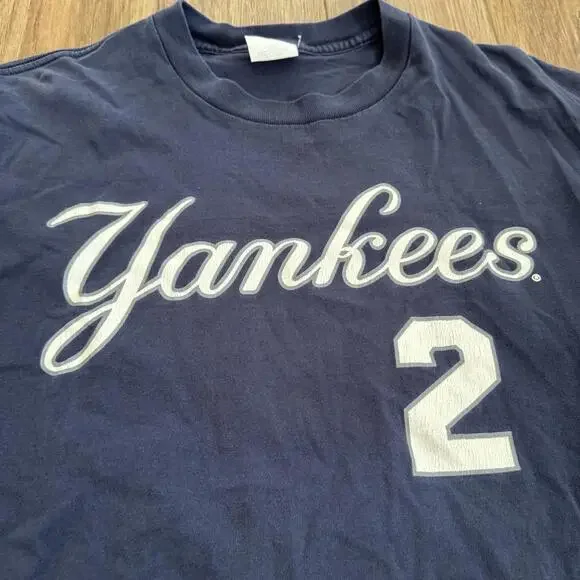 Vintage 90s Derek Jeter New York Yankees Majestic Shirt - Picture 3 of 9